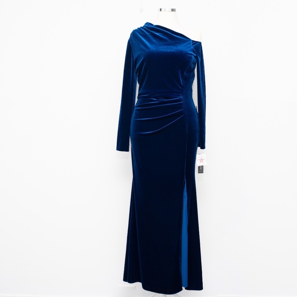 Betsy & Adam - One Shoulder Long Sleeve Velvet Gown - Picture 8 of 12
